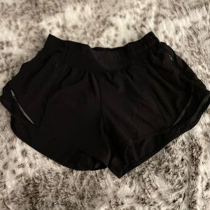 Lululemon Hotty Hot Shorts in black, 2.5 in